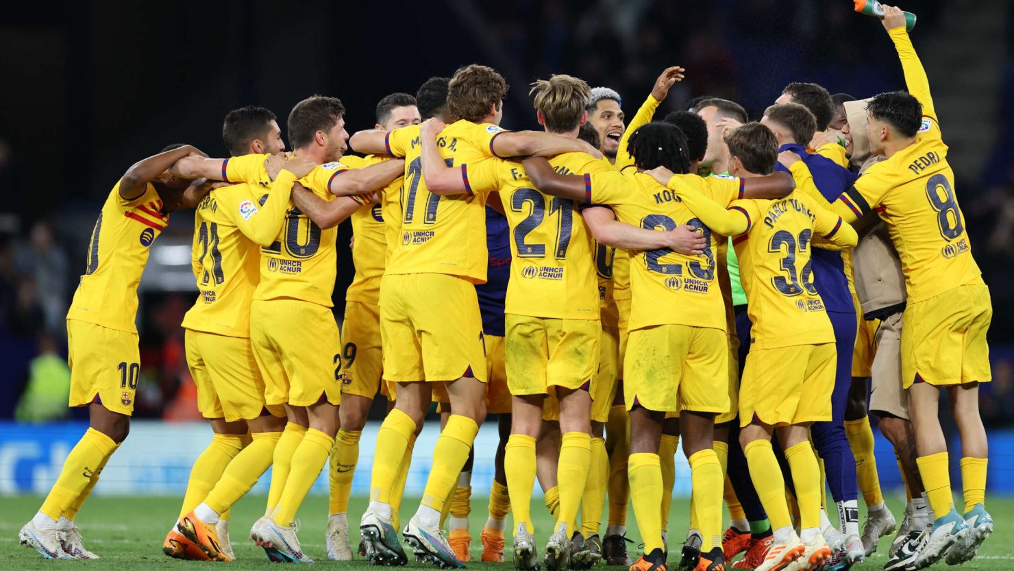 以在三分线 以在三分线